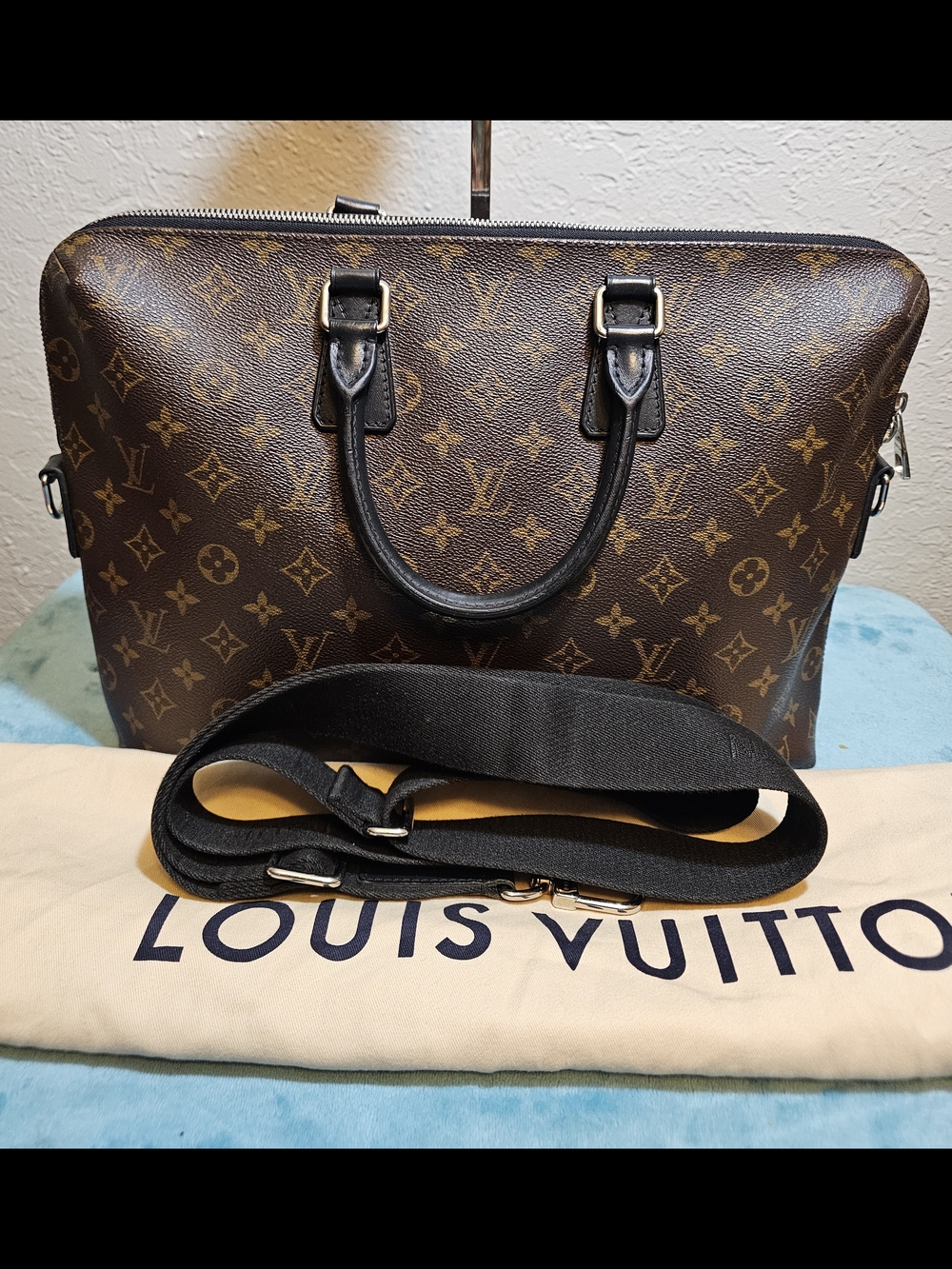 #58552- LV mono laptop size 14